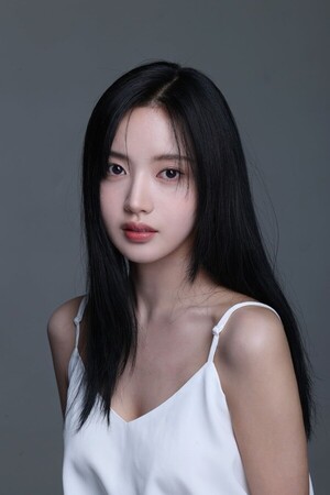 이보영 남편 지성, 안현정과 식구 인연 맺어