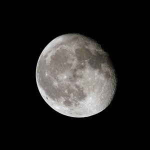 중국, 달 뒷면에서 ‘태양계의 기원’을 품은 운석 조각 발견